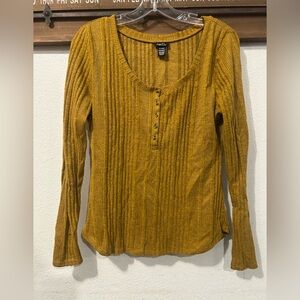 rue21 mustard yellow long-sleeve ribbed henley XL top (1451)